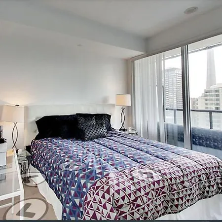Comfortable Central Downtown Condo -